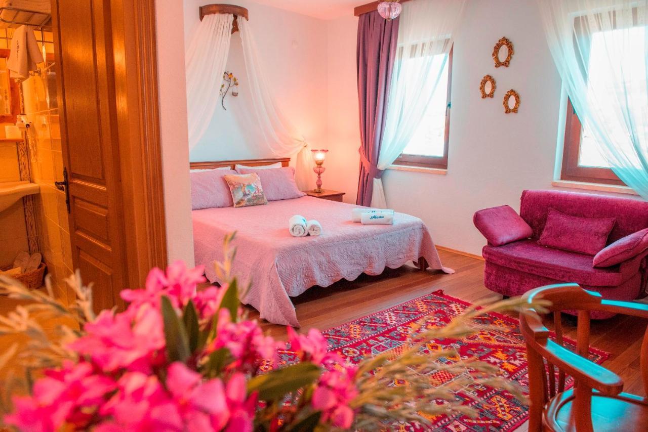 Alesta Hotel Бозджаада Экстерьер фото